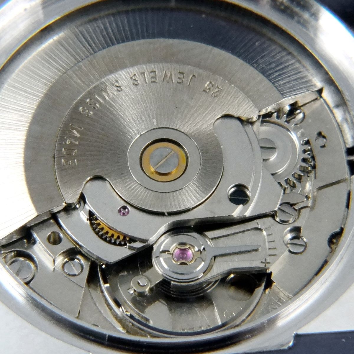 Eta 2788 movement outlet