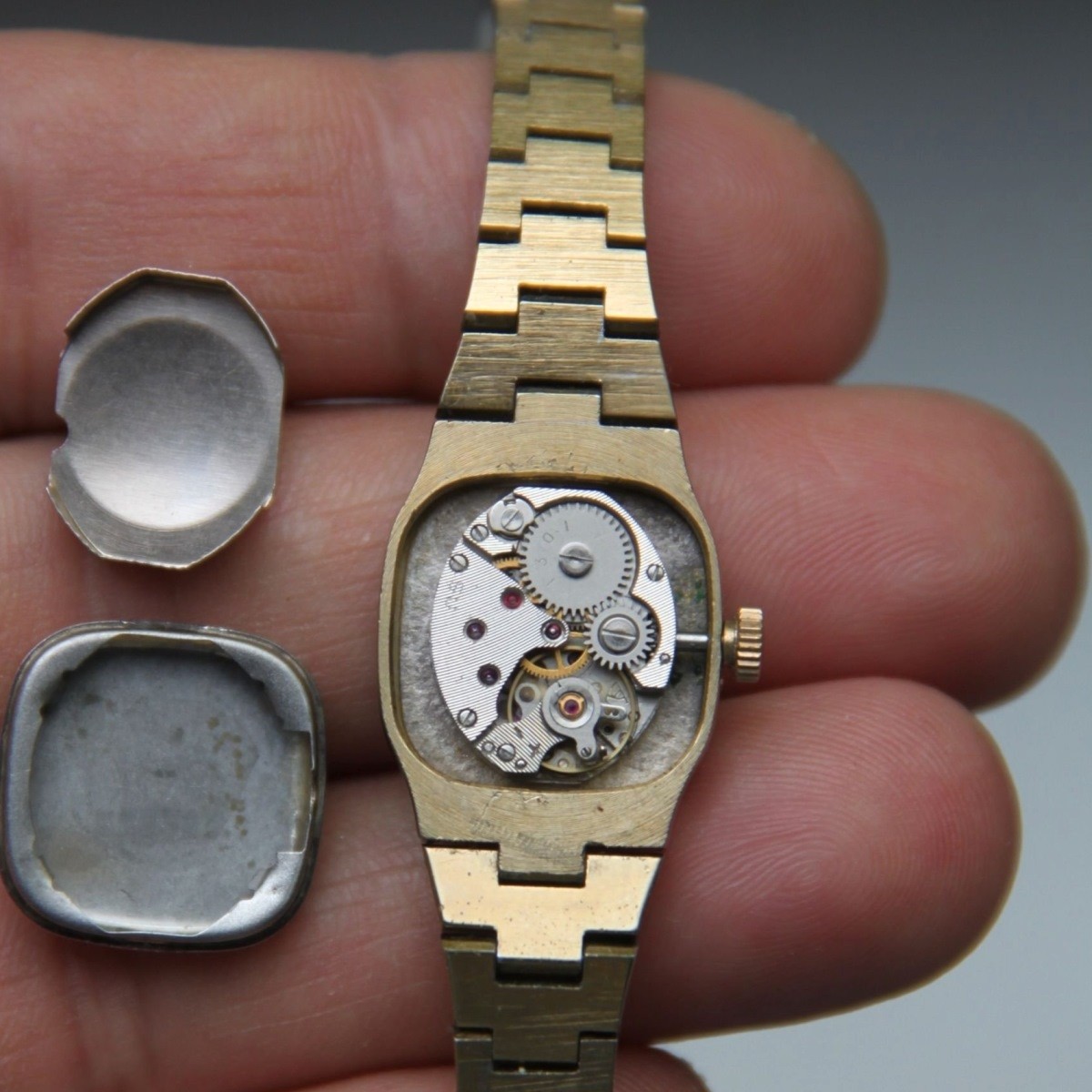Chaika watch deals 17 jewels price
